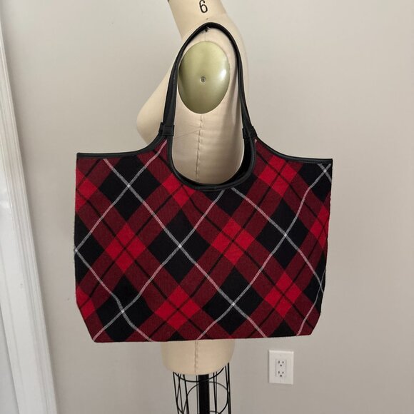 Victoria’s Secret Red Black Tartan Plaid Pattern Weekender Tote Bag VS Logo - Picture 3 of 5